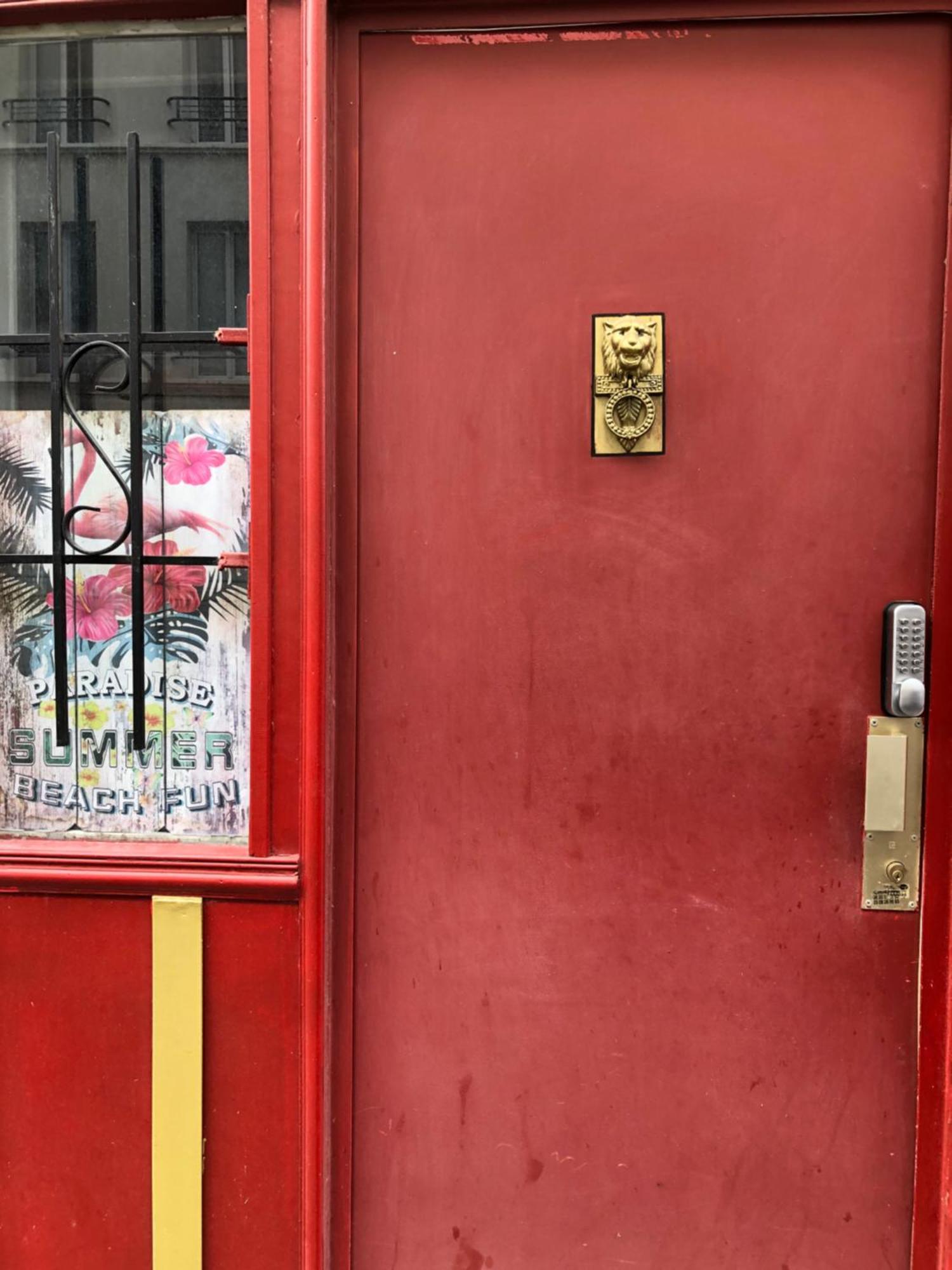 Guesthouse Familial Pour 1,2,3,4 Personnes De 42M2-Accessible Handic -Rez De Chaussee-Vues Sur Rue Et Patio Prive - Sejour,Chambre Separee,Cuisine,Salle De Bain,Lit Double Et Canape-Lit 2Pers-Entree De La Rue Berzelius-5 Minutes Du Metro Brochant-Lig Paris Exterior foto