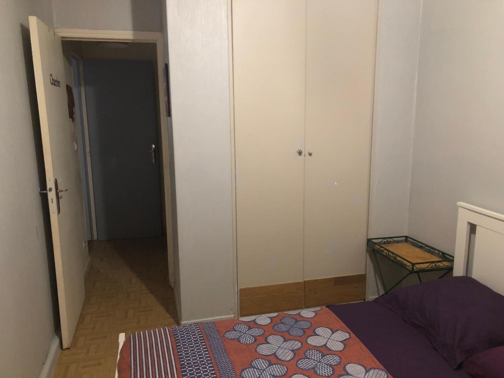 Guesthouse Familial Pour 1,2,3,4 Personnes De 42M2-Accessible Handic -Rez De Chaussee-Vues Sur Rue Et Patio Prive - Sejour,Chambre Separee,Cuisine,Salle De Bain,Lit Double Et Canape-Lit 2Pers-Entree De La Rue Berzelius-5 Minutes Du Metro Brochant-Lig Paris Exterior foto