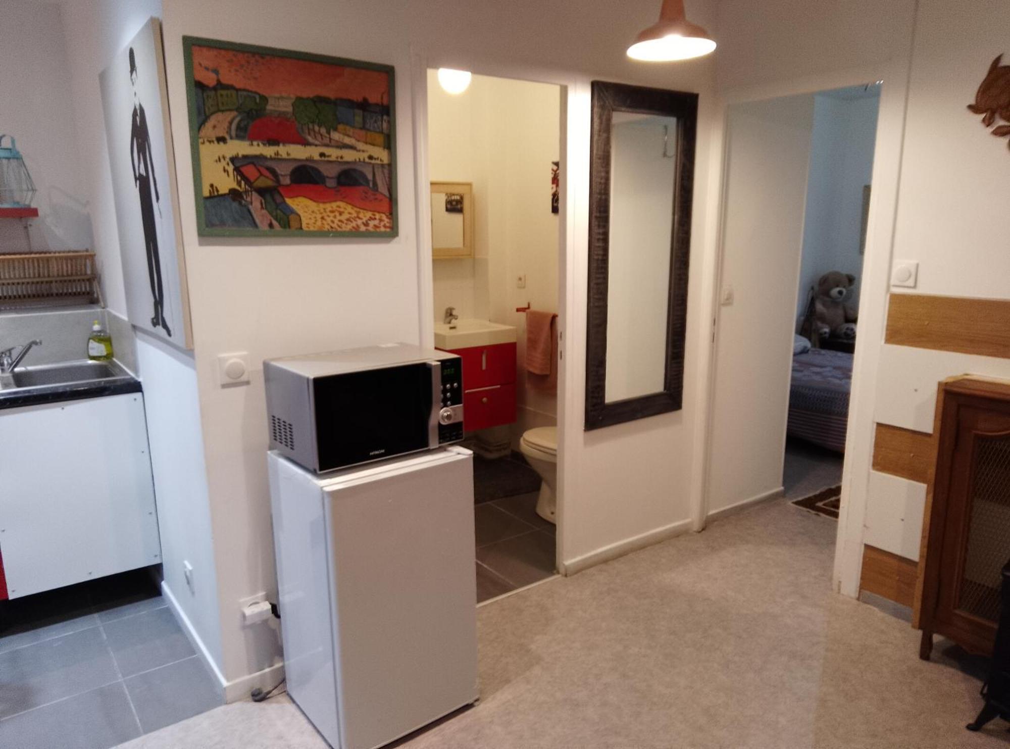 Guesthouse Familial Pour 1,2,3,4 Personnes De 42M2-Accessible Handic -Rez De Chaussee-Vues Sur Rue Et Patio Prive - Sejour,Chambre Separee,Cuisine,Salle De Bain,Lit Double Et Canape-Lit 2Pers-Entree De La Rue Berzelius-5 Minutes Du Metro Brochant-Lig Paris Exterior foto