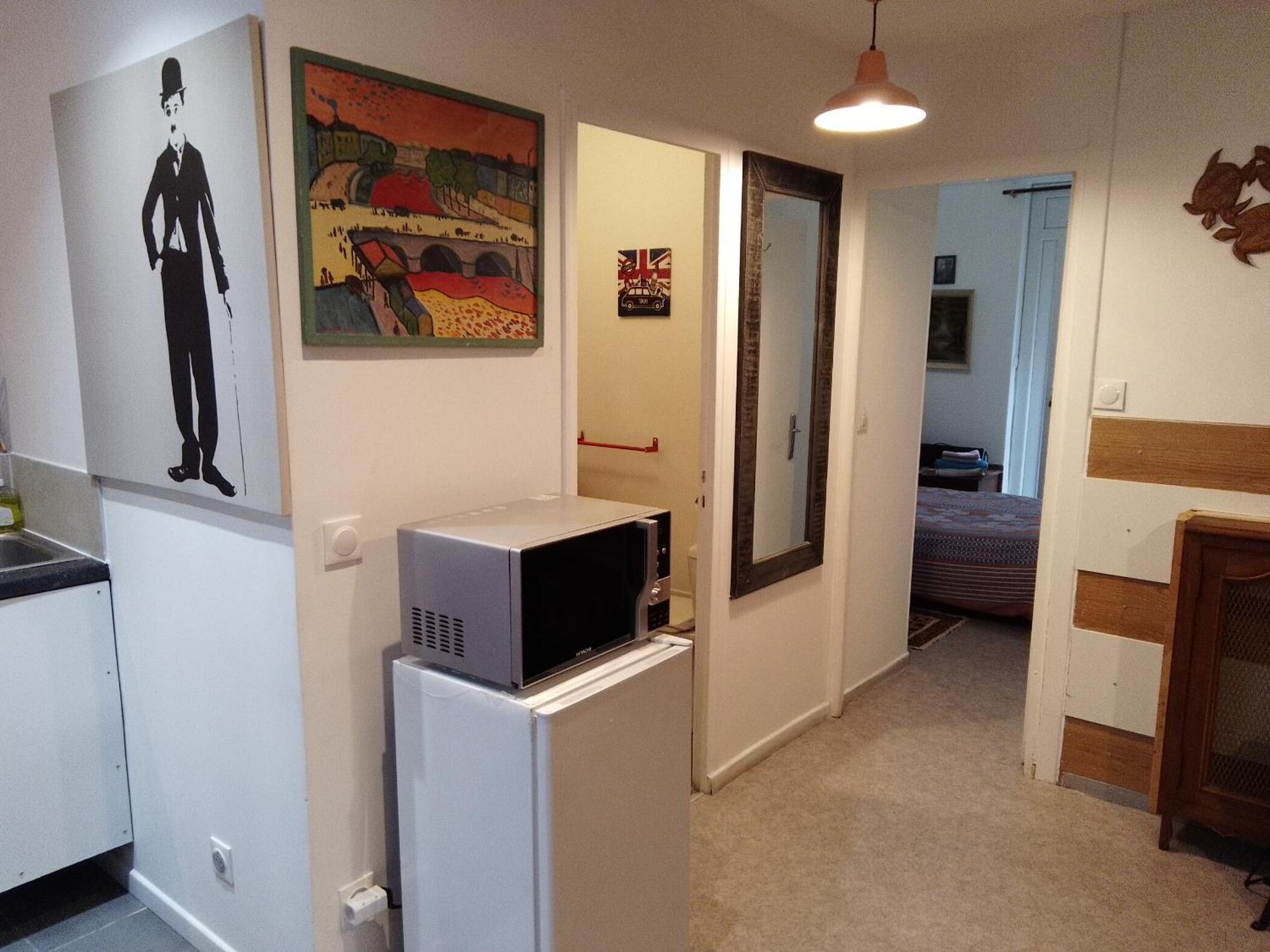 Guesthouse Familial Pour 1,2,3,4 Personnes De 42M2-Accessible Handic -Rez De Chaussee-Vues Sur Rue Et Patio Prive - Sejour,Chambre Separee,Cuisine,Salle De Bain,Lit Double Et Canape-Lit 2Pers-Entree De La Rue Berzelius-5 Minutes Du Metro Brochant-Lig Paris Exterior foto